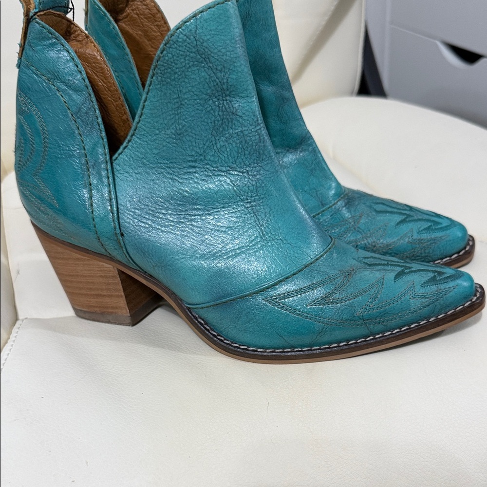 Nocona Turquoise Ankle Booties